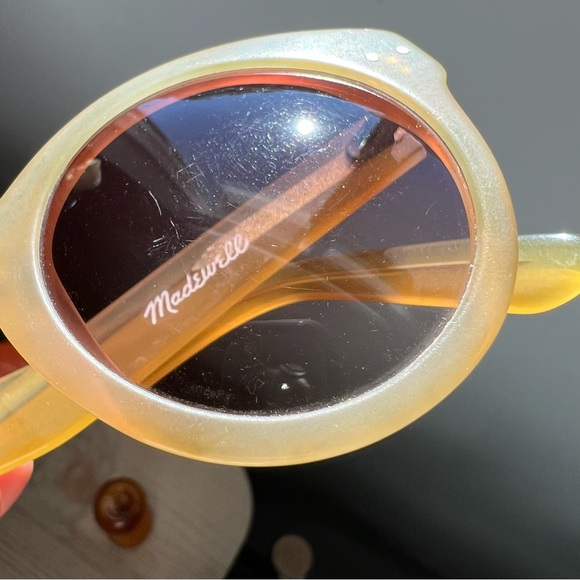 MADEWELL Hepcat Stylish Yellow Round Sunglasses - Picture 10 of 11